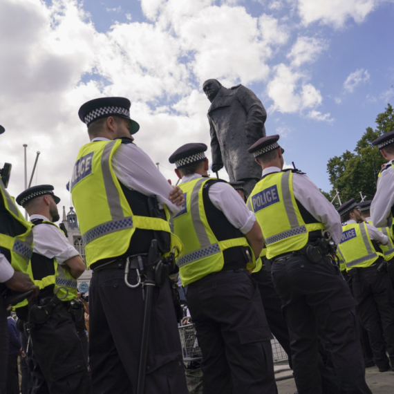 Haos u Londonu: Uhapšeno više od 500 ljudi FOTO/VIDEO