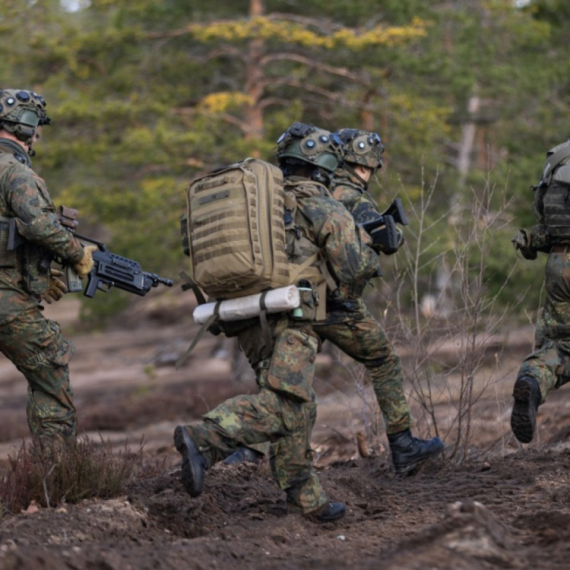 Ahilova peta NATO-a pod pritiskom; Država na frontu traži plan B