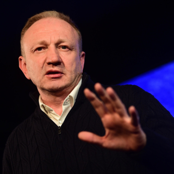 Međusobne optužbe: Napad opozicije i đilasovaca na plenumaše FOTO