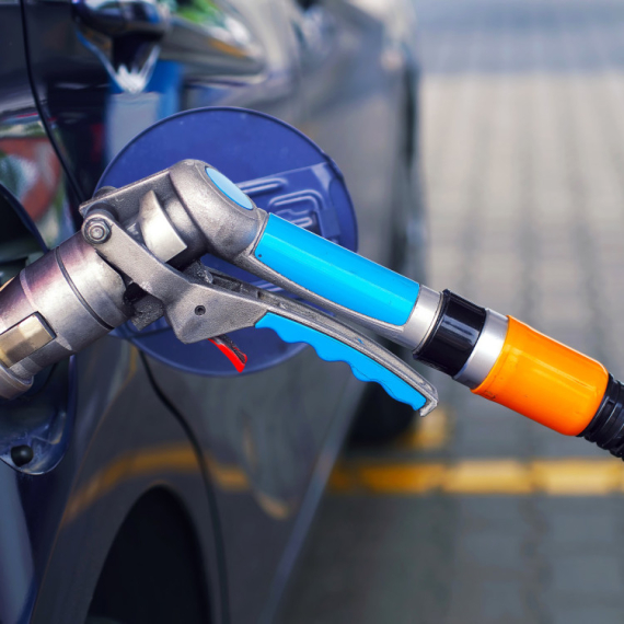 Ugradnja plina u automobil – zašto je važno povremeno voziti na benzin