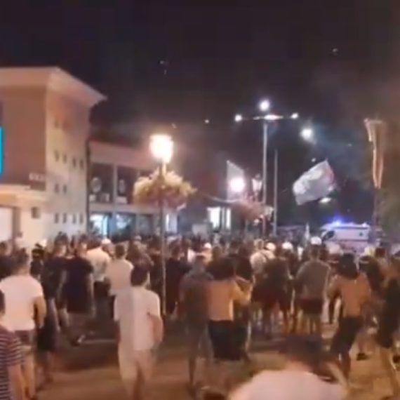 Oglasio se MUP o nasilju blokadera: Povređena četiri policajca, među njima i zamenik načelnika