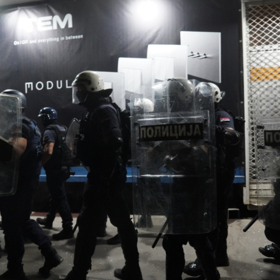 Brnabić: Puna podrška Vučiću i svim normalnim i pristojnim građanima Srbije