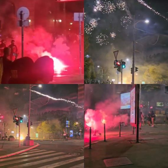 Užas ispred Generalštaba, blokaderi bacaju baklje, pirotehniku; Gađali kamenicama prostorije SNS FOTO/VIDEO