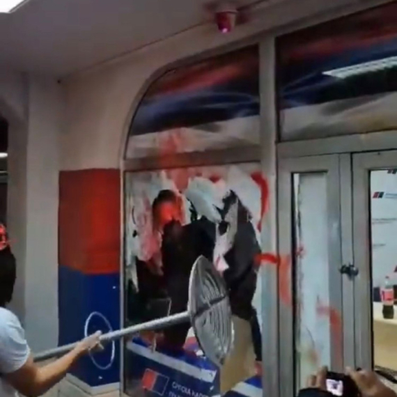 Vučević o demoliranju prostorija SNS u Novom Sadu: "Pola sata su razvaljivali" VIDEO