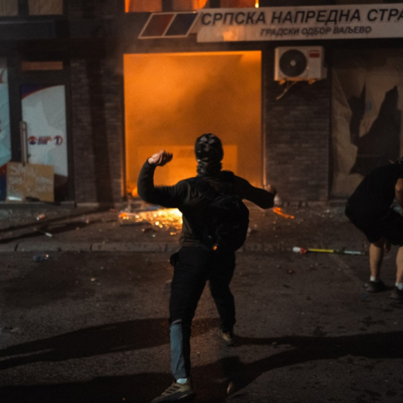 Uhapšen muškarac koji je na blokadama rekao "Ne snimajte me, vratiće me u zatvor"