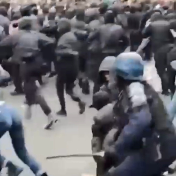 Kako se u Evropi policija odnosi prema demonstrantima? VIDEO