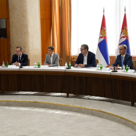 Završena sednica Saveta za nacionalnu bezbednost, predsedavao Vučić FOTO