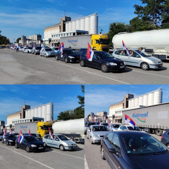 Građani iz Šapca krenuli ka Loznici da podrže skup protiv blokada; Ljudima je dosta nasilja! FOTO/VIDEO