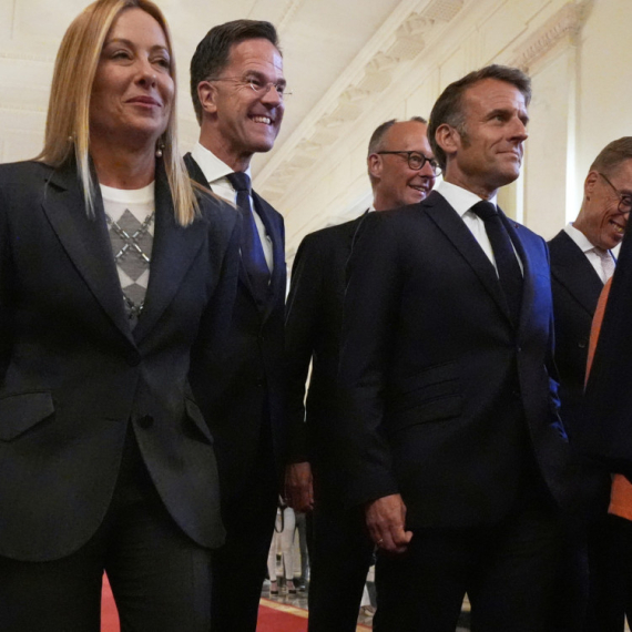 Sprema se "NATO lajt"