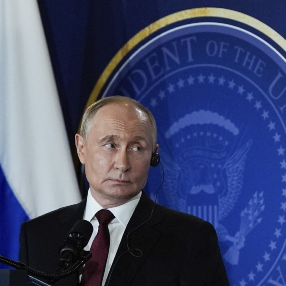 Nova knjiga o Putinu donosi šokantne detalje: "Otac mu je bio nasilnik koji je ženi izbio oko"