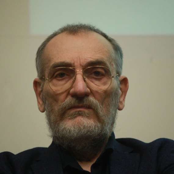 I opozicija udarila na tajkunsku TV; Kovačević: "Vezivaćete konja gde gazda kaže" FOTO