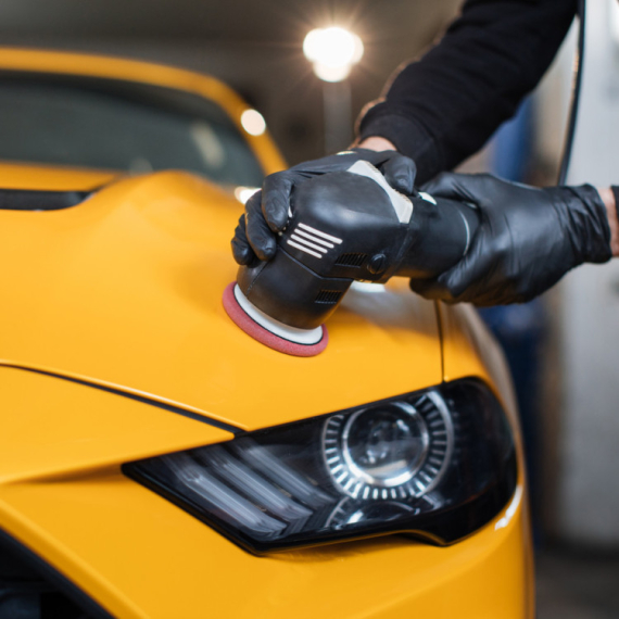 Poliranje automobila: Kako ukloniti ogrebotine, vratiti sjaj i zaštititi lak vozila