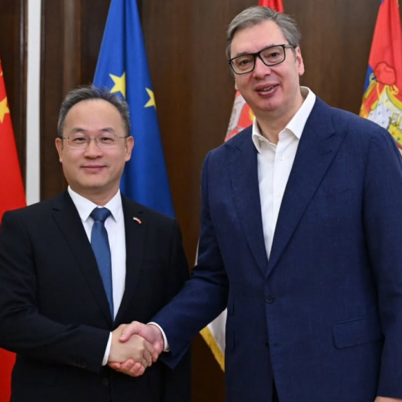 Vučić danas sa ambasadorom Kine Li Mingom