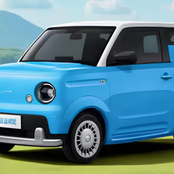 Zove se "Štrumpf" i izgleda kao da je iz crtaća – ovaj auto košta samo 4.700 evra! FOTO