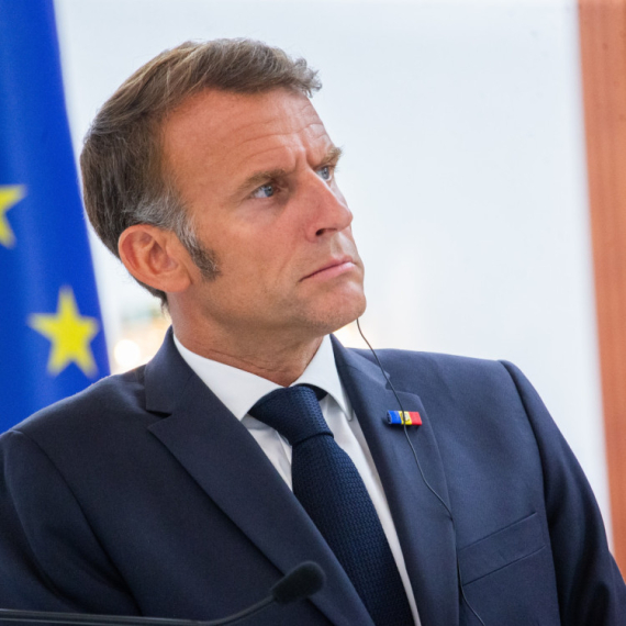 Pokreće se postupak za smenu Makrona: "Narod ga više ne želi"