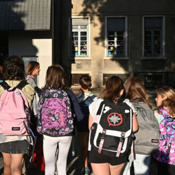Za školsku 2026/2027. godinu za oko 96.000 učenika obezbeđeni besplatni udžbenici