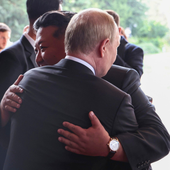 Putin pozvao KIma; Kremlj: Prihvaćeno