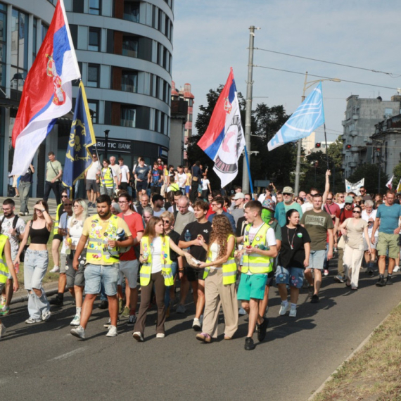 Vučić o zahtevima blokadera: Nudim dijalog i spreman sam da odgovorim na svako pitanje; Izbori pre roka