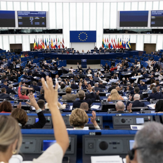 Poslanica EP o dešavanjima u Srbiji: "Ne možemo podržati huligane koji žele da izazovu građanski rat"
