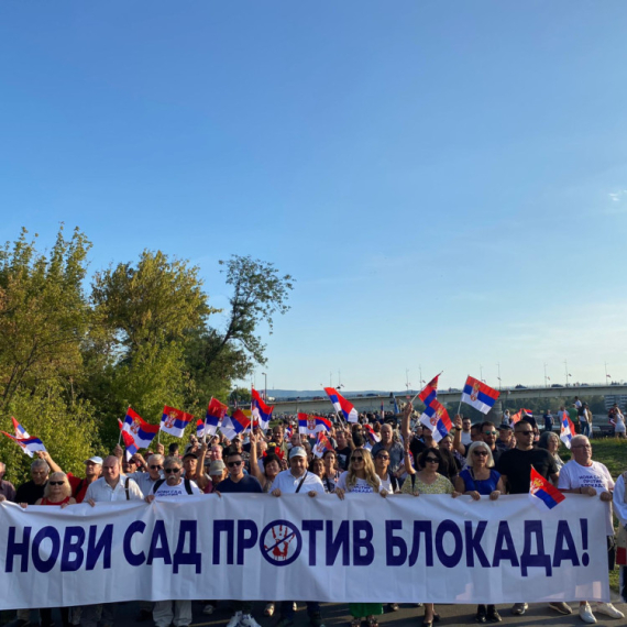 Počela okupljanja u 140 mesta širom Srbije; Novi Sad ustao protiv blokada FOTO/VIDEO