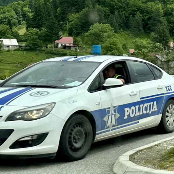 Srbin brutalno pretukao vanbračnu suprugu i objavio njen intimni snimak; Proteran iz Crne Gore