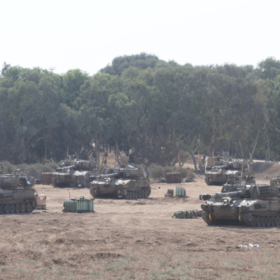 Raspoređuje se hiljade vojnika