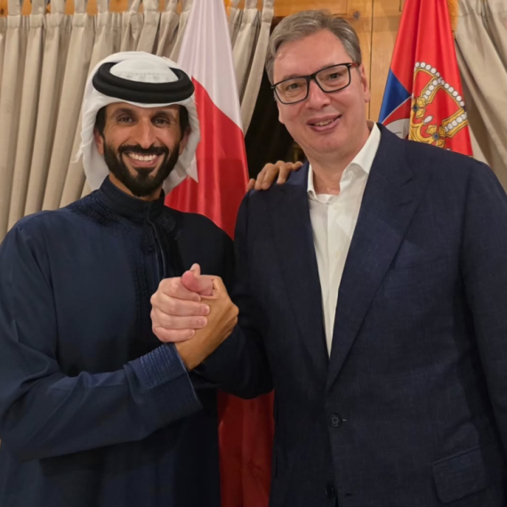 Vučić sa Bin Hamadom: Zahvalan sam što će prisustvovati vojnoj paradi; Kralj Hamad ponovo pozvan u Beograd