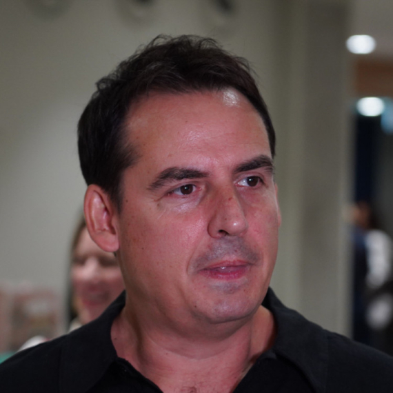 Zoran Kesić – čovek koji vređa Srbiju i sopstveni narod