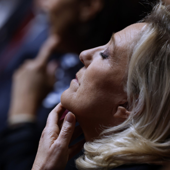 Le Pen zapretila povlačenjem iz predsedničke trke – jedna odluka suda menja sve
