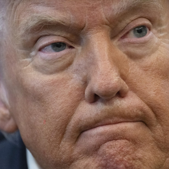 Trampe, ne usuđuj se da pređeš granicu