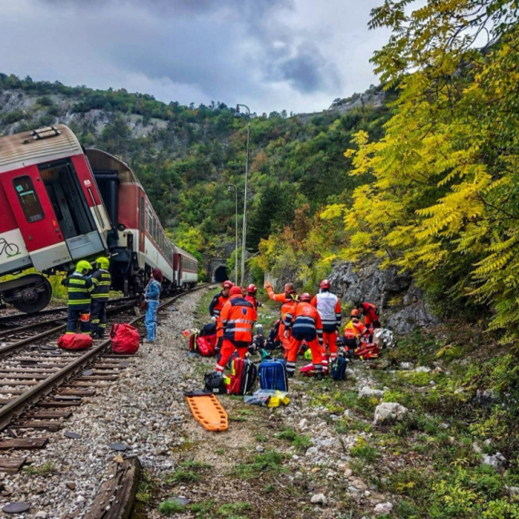 Haos u Slovačkoj: Sudarili se vozovi – najmanje 100 povređenih; Podignut spasilački helikopter FOTO