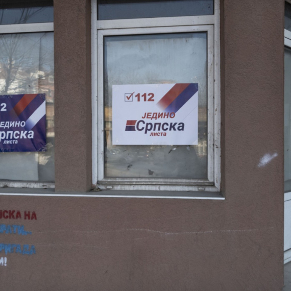 Tenzije na severu KiM; Srpska lista: Priština želi da izazove sukobe i tenzije
