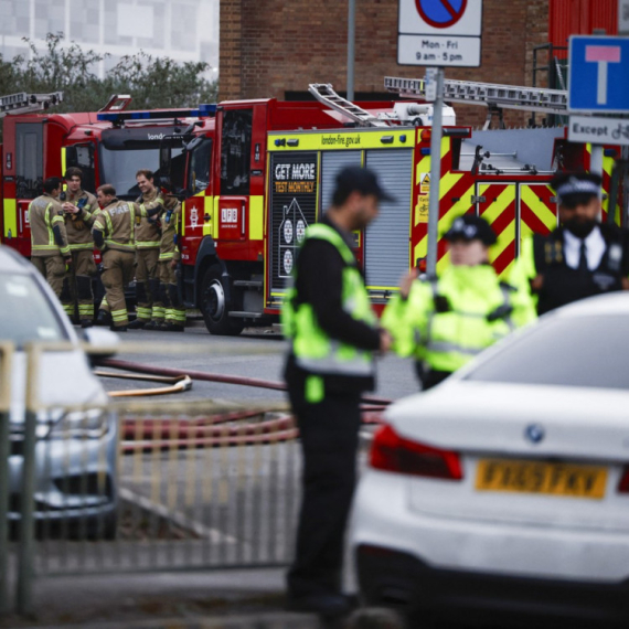 Gori London; 100 vatrogasaca gasi požar; Evakuacija u toku FOTO/VIDEO