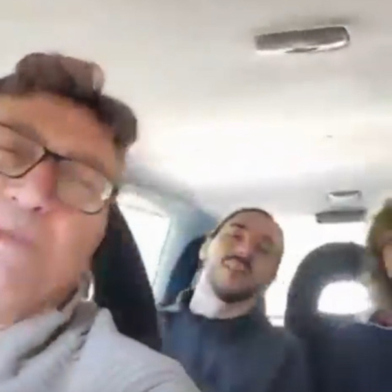 "Nobelovci" iz Novog Pazara "pešače" na četri točka do Novog Sada VIDEO