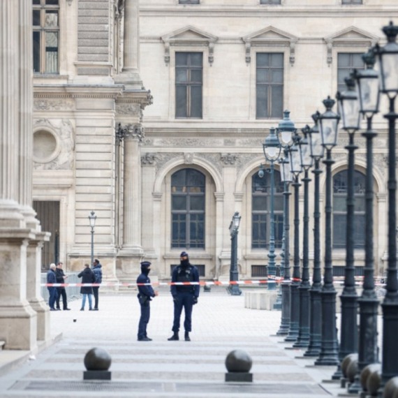 Uhapšen treći osumnjičeni zbog pljačke u Luvru