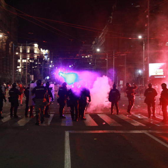 Udar na Vučića i SPC iz Crne Gore: Blokader podržao srbomrzilački govor hrvatskog poslanika VIDEO