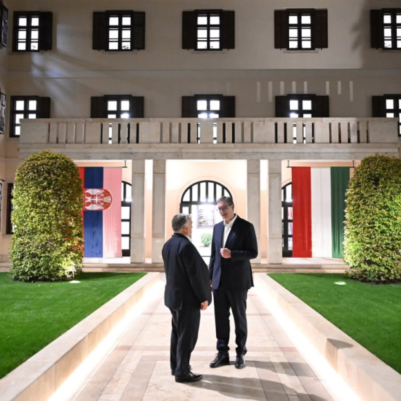 Vučić sa Orbanom: Ne postoje problemi za koje nema rešenja; Nastavljamo da jačamo prijateljstvo FOTO