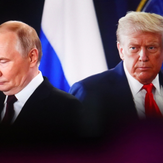 Kremlj: Sastanak Trampa i Putina i dalje moguć