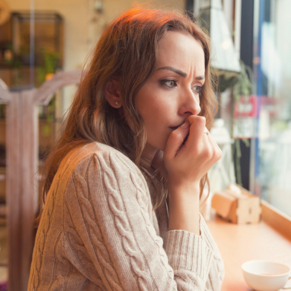 Ovih šest simptoma ljudi u srednjim godinama su rani znak demecnije