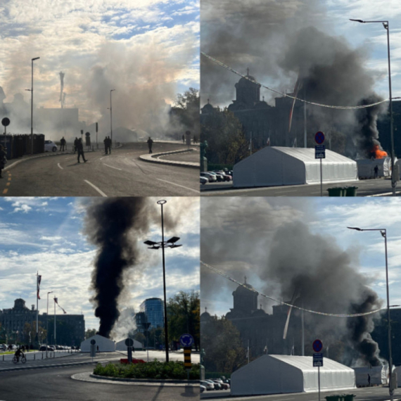 Blokader pucao u čoveka i zapalio šator; Lončar: Došao je da ih ubije i sve žive zapali FOTO/VIDEO