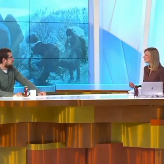 Istina uživo na opozicionoj televiziji: "Protesti blokadera izazivaju strah kod naroda" VIDEO