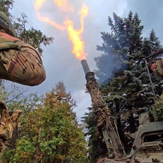 Rusi zaustavljeni; Dignuta ukrajinska zastava; Dronovi poleteli ka Moskvi  FOTO/VIDEO