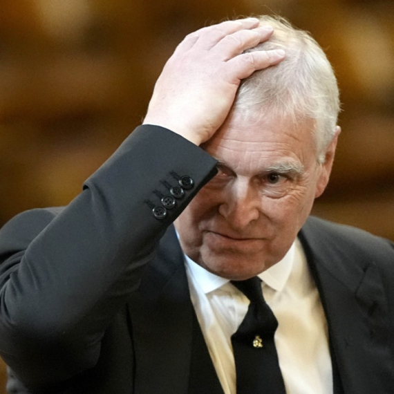 Kralj Čarls zvanično oduzeo sve kraljevske titule princu Endrjuu