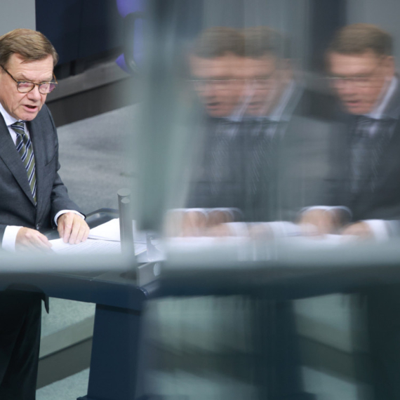 Ništa od posete; Vadeful otkazao put