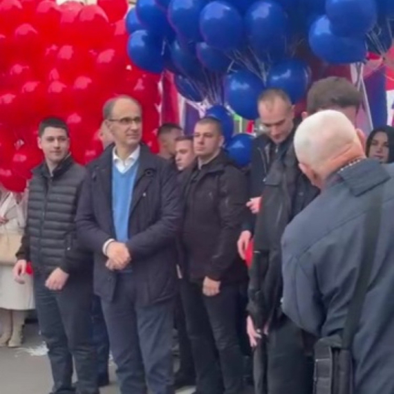 Macut sa građanima u Požarevcu: Narodu je dosta blokada VIDEO