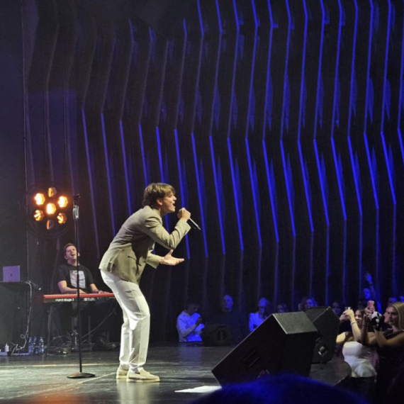 Rasprodao koncert za sat vremena; Tiktoker zaludeo publiku u Beogradu: "To je pravo čudo" FOTO/VIDEO