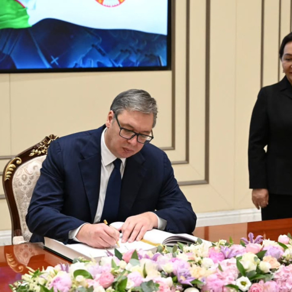 Vučić posetio Centar za islamsku civilizaciju u Taškentu; On je prvi strani zvaničnik koji je obišao muzej