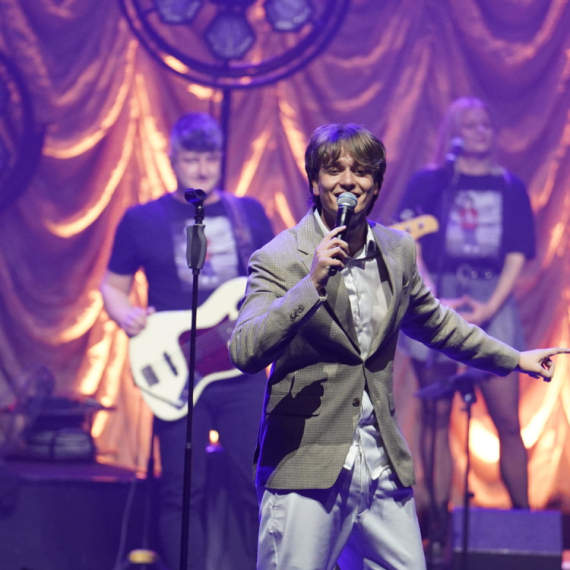 Jakov Jozinović najavio ono što svi čekaju: Prvi put izveo svoje pesme, a već puni dvorane VIDEO