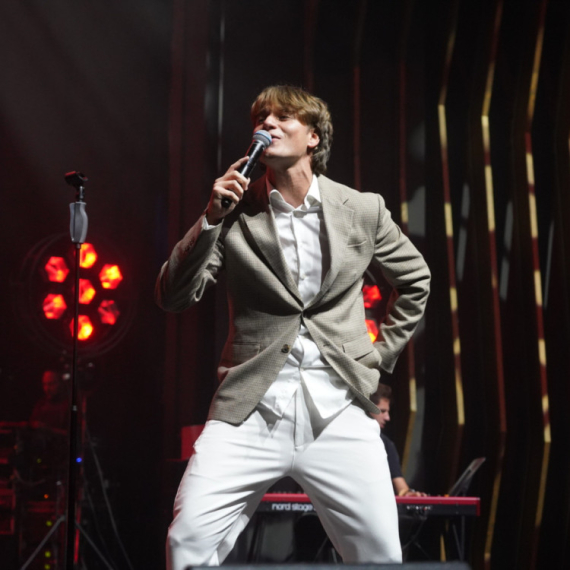 Od momka sa Tiktoka do regionalne zvezda: Jakov Jozinović oduševio sve, rasprodao koncerte za pola sata