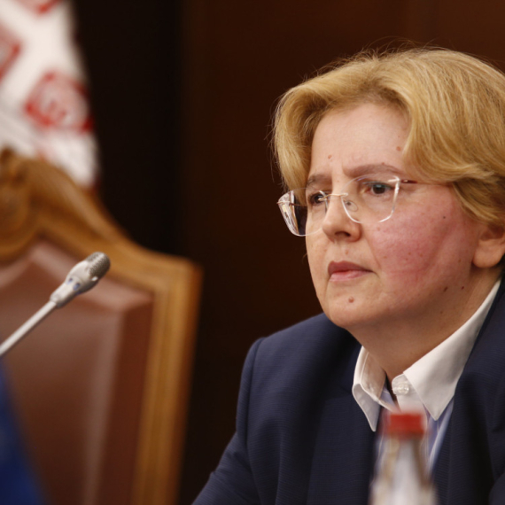 Dolovac spremna na sve samo da obezbedi većinu za novi mandat